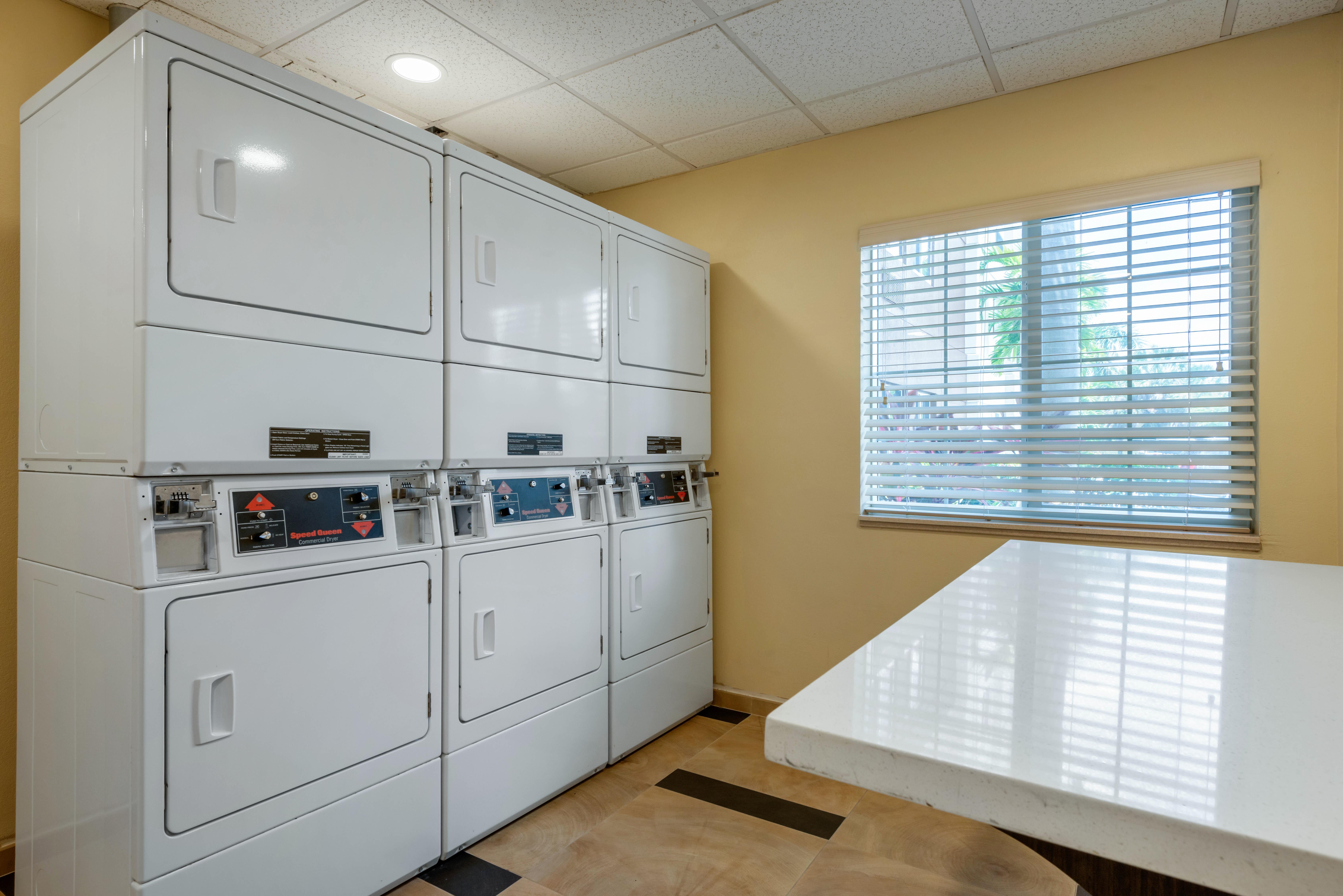 Candlewood Suites Fort Myers/Sanibel Gateway By Ihg Ngoại thất bức ảnh